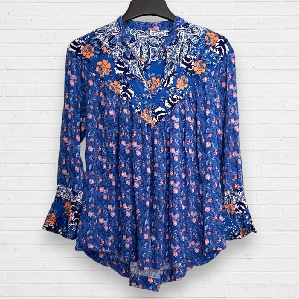 FREE PEOPLE Blue Wildflower Fields Floral Shirt Blouse Tunic Top Boho Womens XS